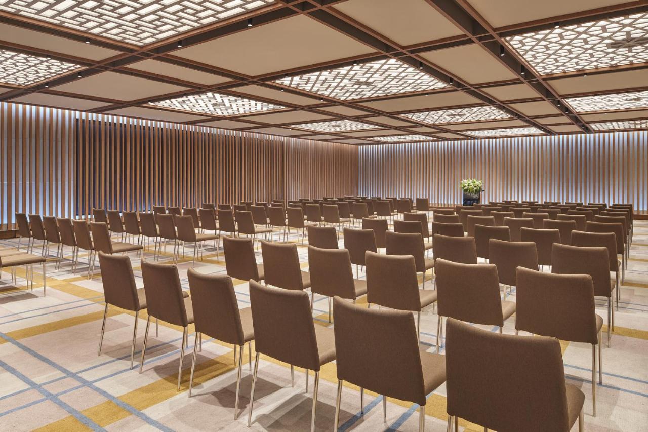 Отель Hyatt Regency Metropolitan Чунцин Экстерьер фото