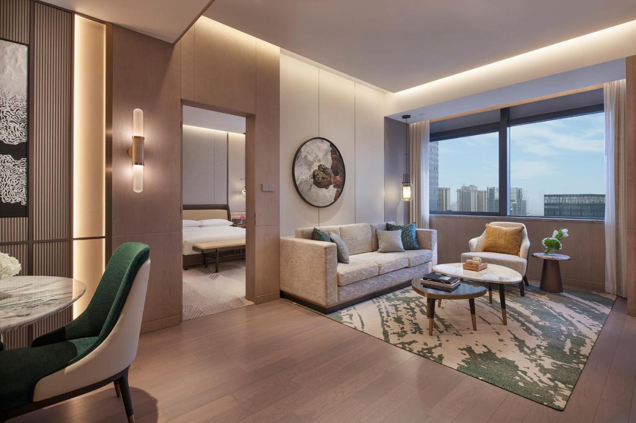 Отель Hyatt Regency Metropolitan Чунцин Экстерьер фото