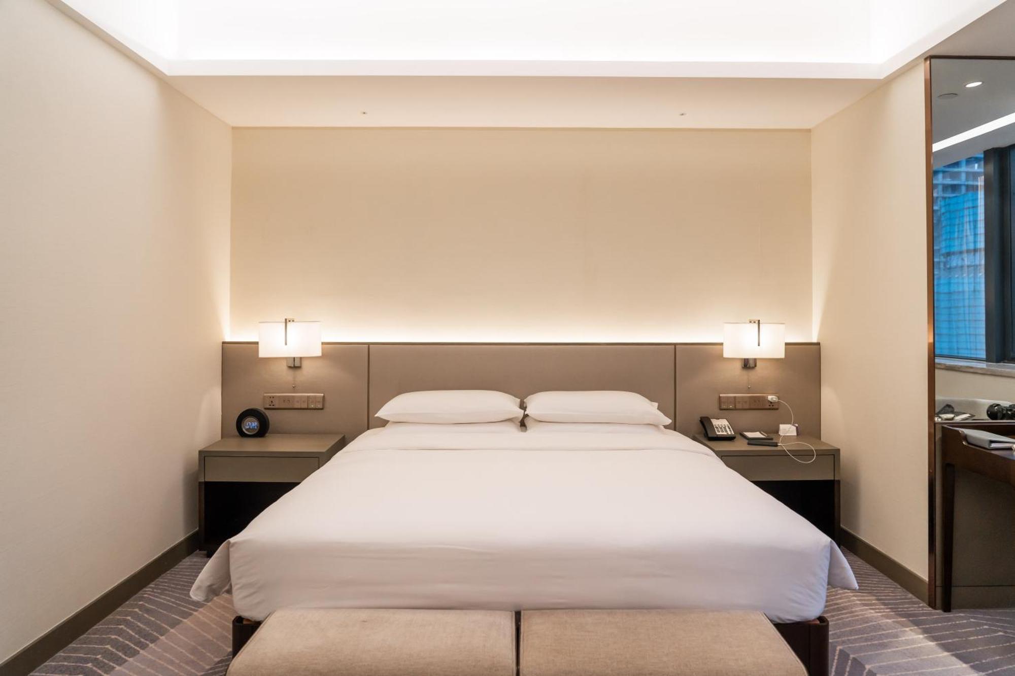 Отель Hyatt Regency Metropolitan Чунцин Экстерьер фото