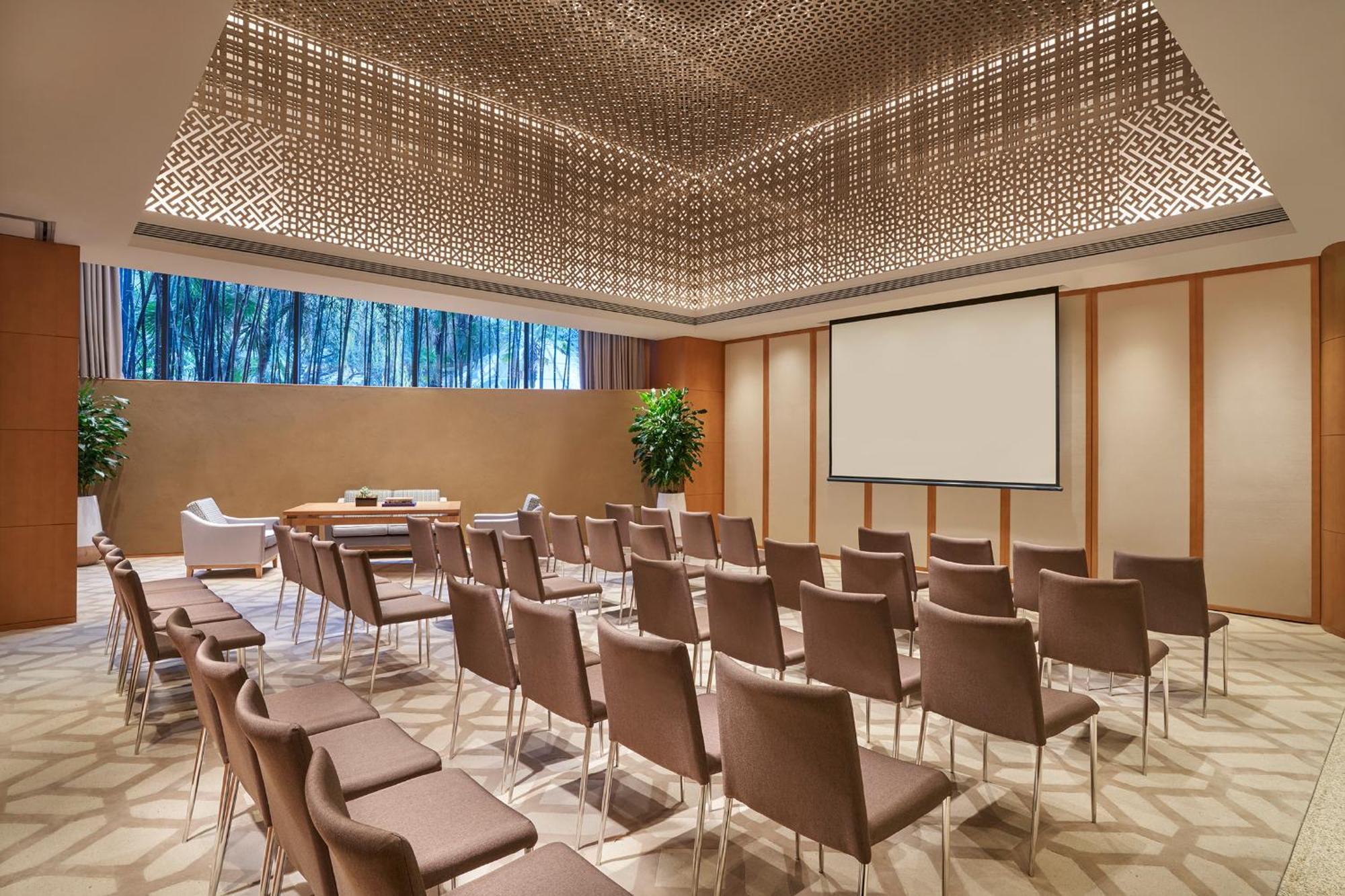 Отель Hyatt Regency Metropolitan Чунцин Экстерьер фото