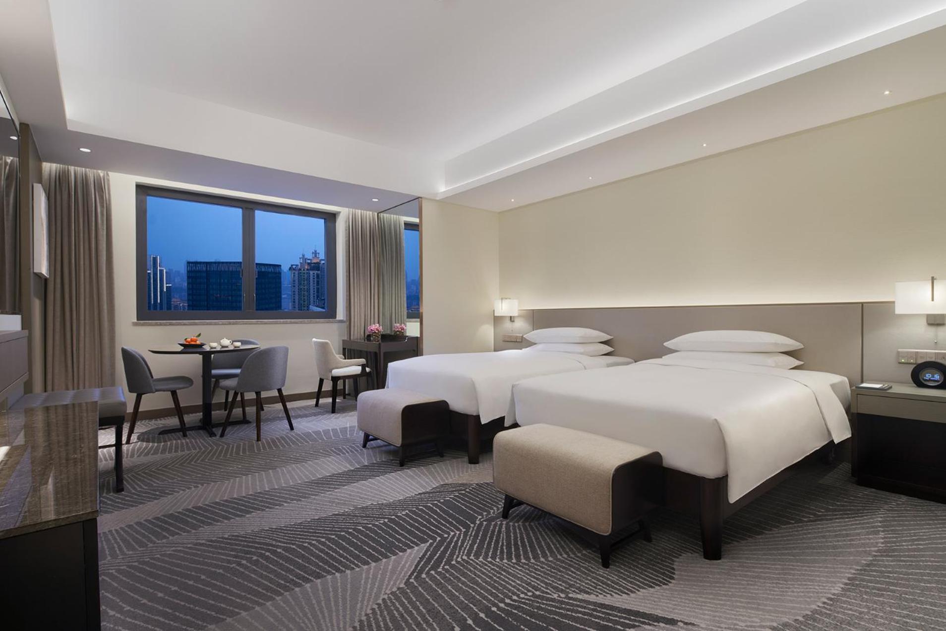 Отель Hyatt Regency Metropolitan Чунцин Экстерьер фото