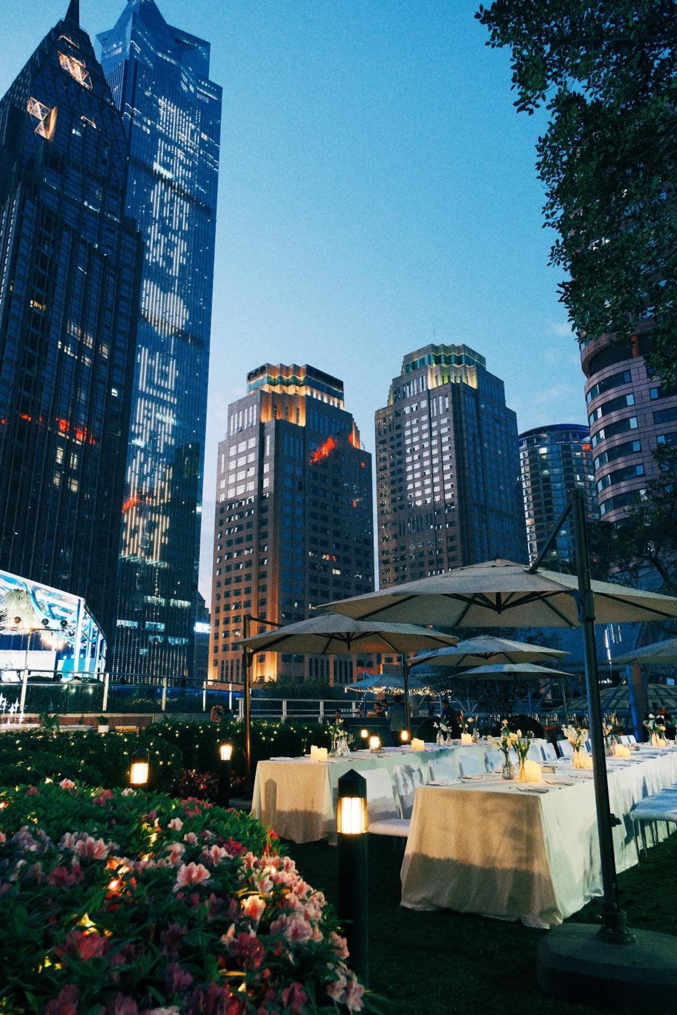 Отель Hyatt Regency Metropolitan Чунцин Экстерьер фото