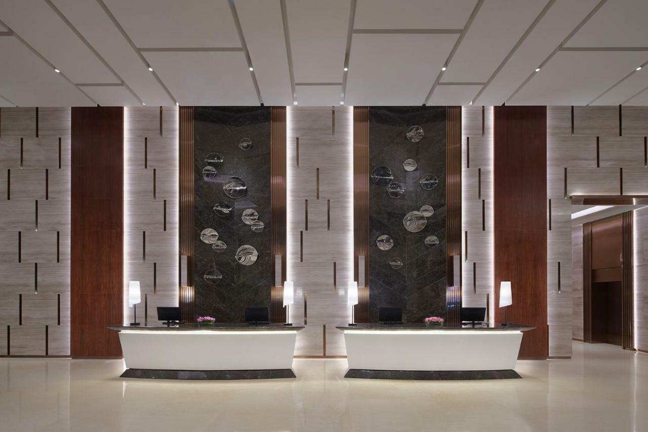Отель Hyatt Regency Metropolitan Чунцин Экстерьер фото